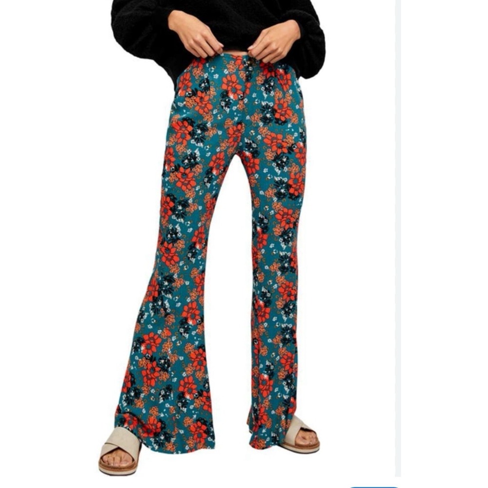 Free People Can't Take My Eyes Off Of You Floral Boho Multicolor Flare Pants‎ L